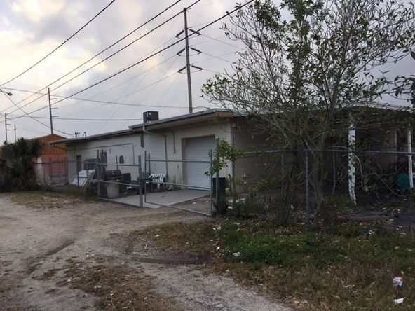 Arts Warehouse Annex: 536 28th St S, Saint Petersburg, FL 33712